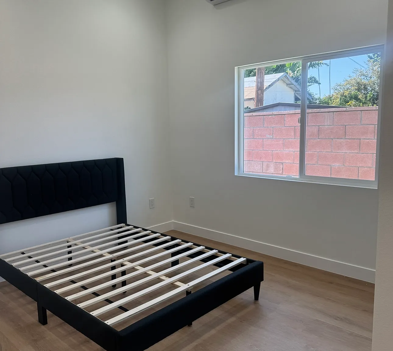 4 bed, 1200 sqft, $1,300 — Photo 1