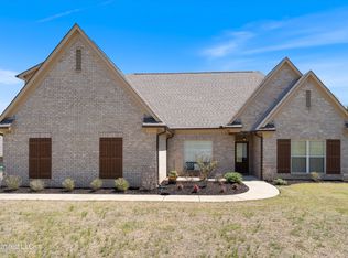 134 Byhalia Creek Farms Rd E, Byhalia, MS 38611