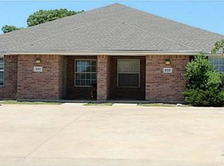 939 Willow Pond St, College Station, TX 77845