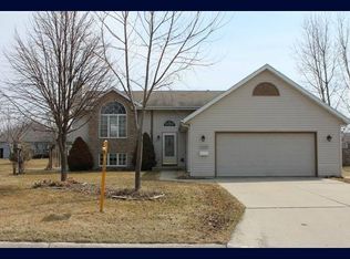 1609 Lakeside Ter, Watertown, WI 53094
