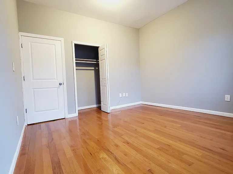 113 Ocean Ave #4E — Photo 3