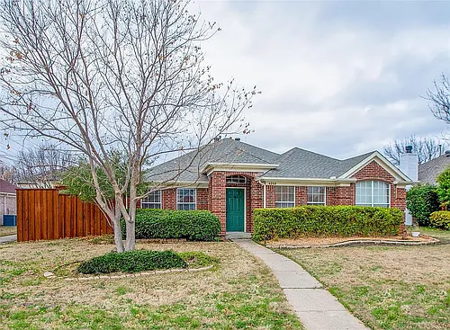 4249 Pinewood Dr Photo 1