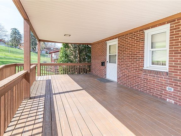4th image of 725 Manning Ave