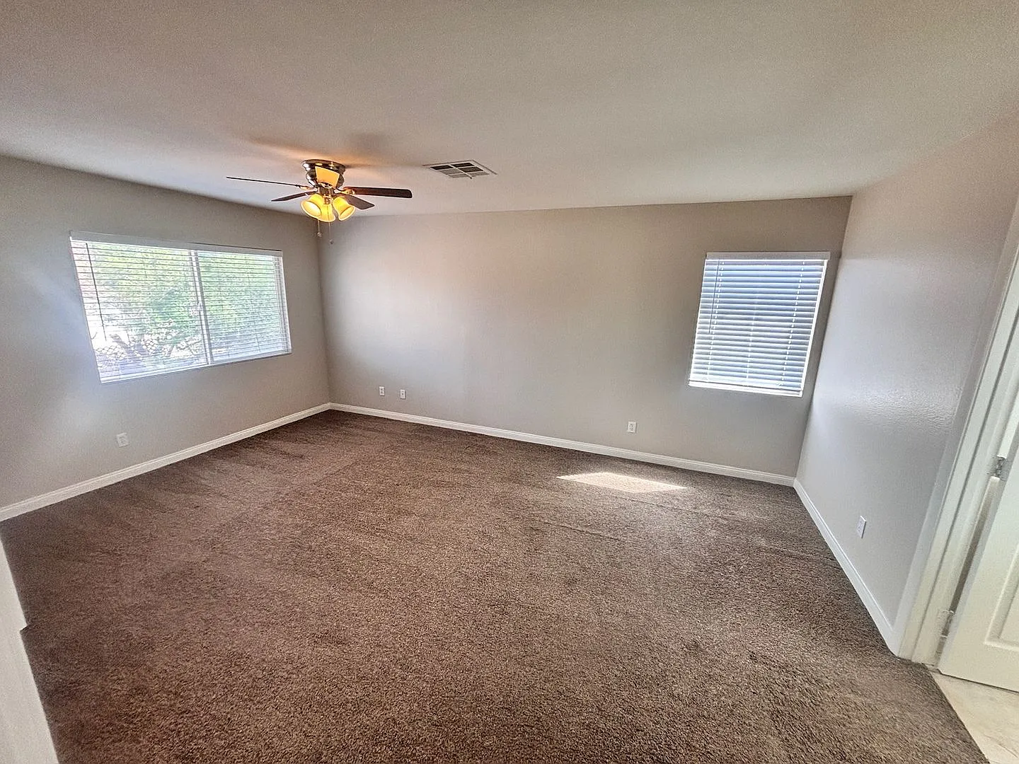 4 Bedroom Home In Sw — Photo 4