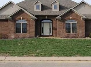 752 W Brayden Dr, Haubstadt, IN 47639