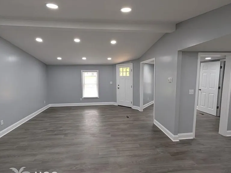 344 Wilshire Dr — Photo 8