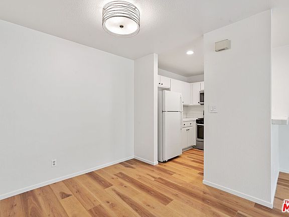 5th image of 438 E Spruce Ave Unit 141