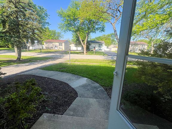 5th image of 19613 Redwood Ln