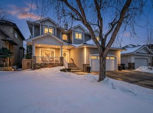 93 Nottingham Rd, Strathcona County, AB T8A5M5