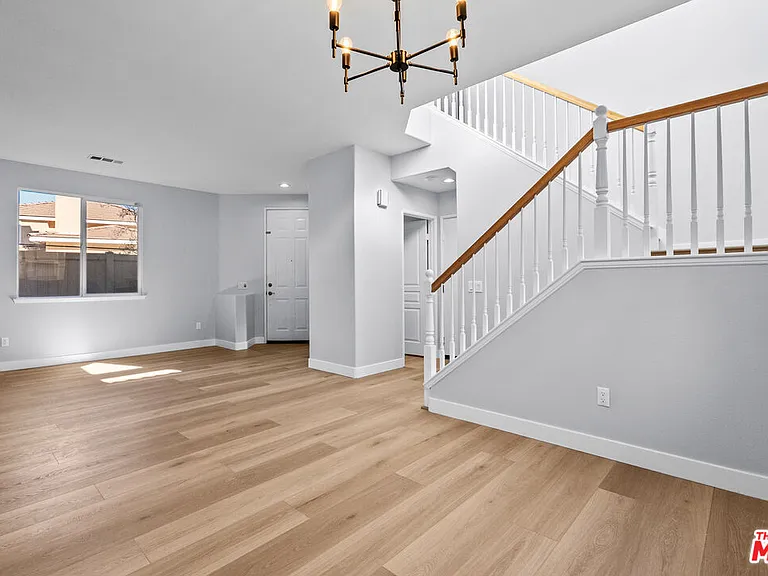 30311 Ashfield Ct — Photo 6