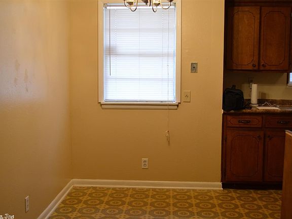 5th image of 1402 Brentwood Dr