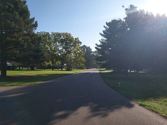 4th image of 6383 Blue Jay Ln