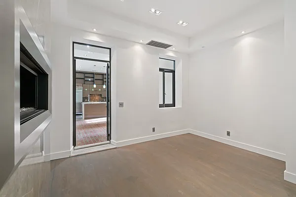 Rented by Nest Seekers International | media 5