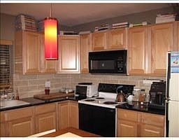 3rd image of 4632 N Andrews Ave