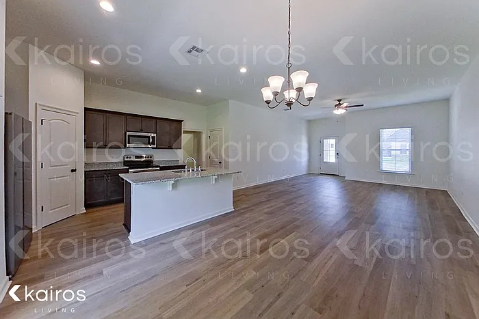 113 Teddy Ln — Photo 5
