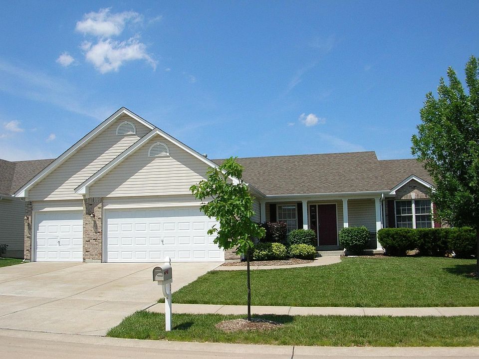 Ranch w/a 3 car garage