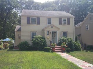 23 Crehore Rd, Chestnut Hill, MA 02467