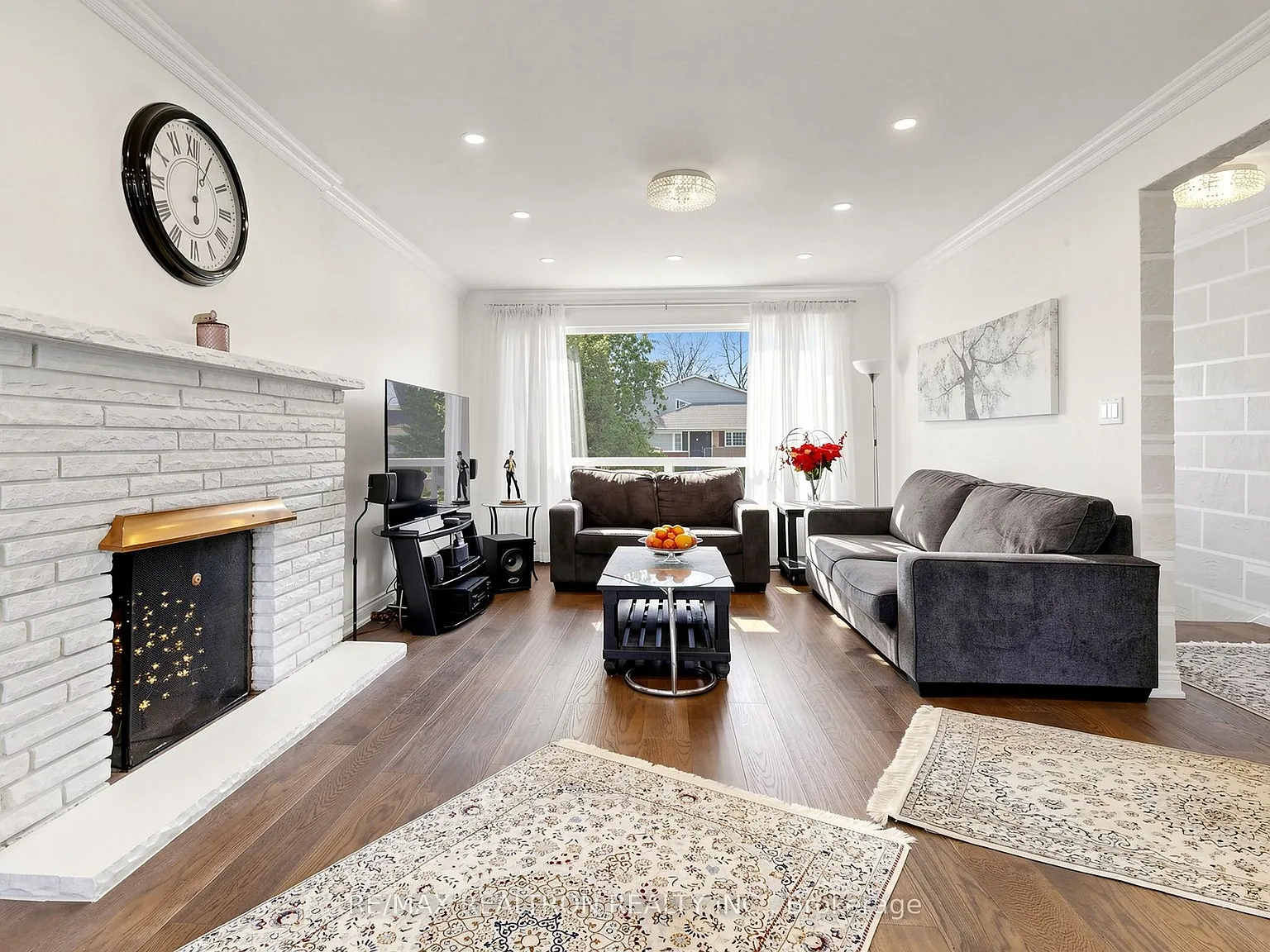 3 bed, $3,500 — Photo 2