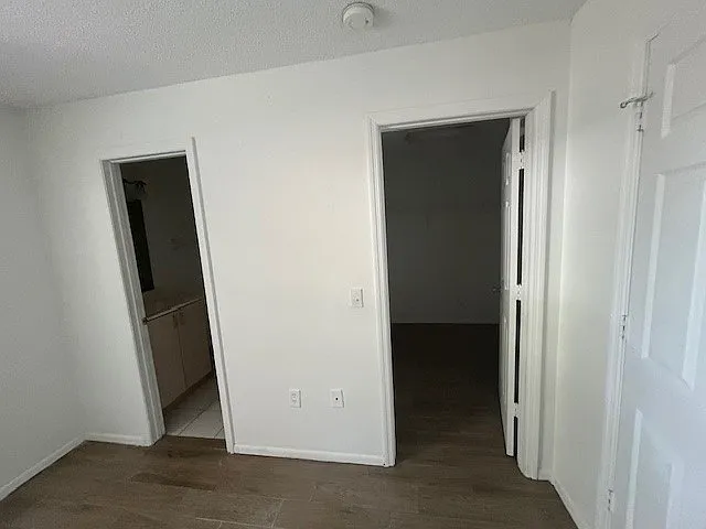 1052 Highland St — Photo 13