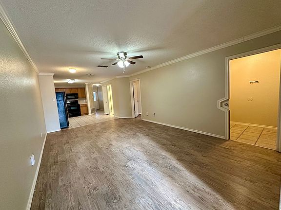 3rd image of 615 N Elkhart Ave #B
