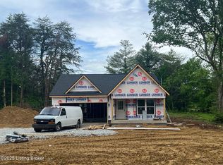 313 Mapleview Dr, Mount Washington, KY 40047