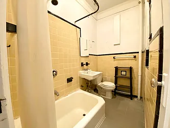 Rented by Manhattan Spaces