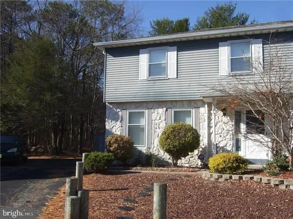 3 Opal Ct, Barnegat, NJ 08005