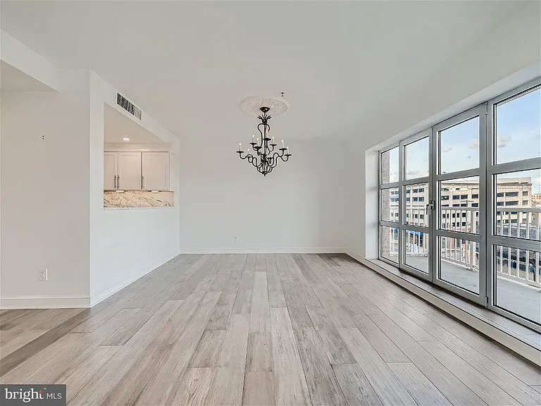 250 President St #211 — Photo 28