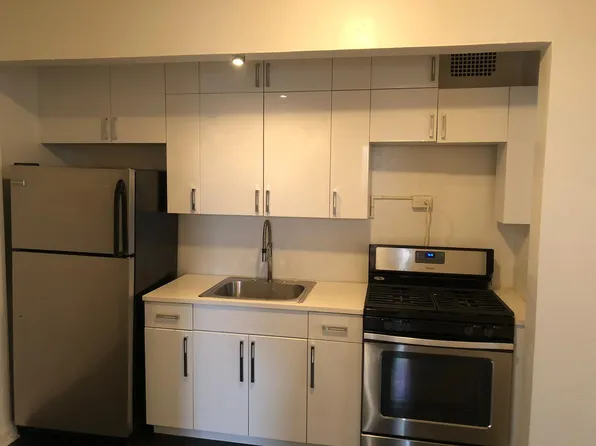 8241 135th St, Jamaica, NY 11435