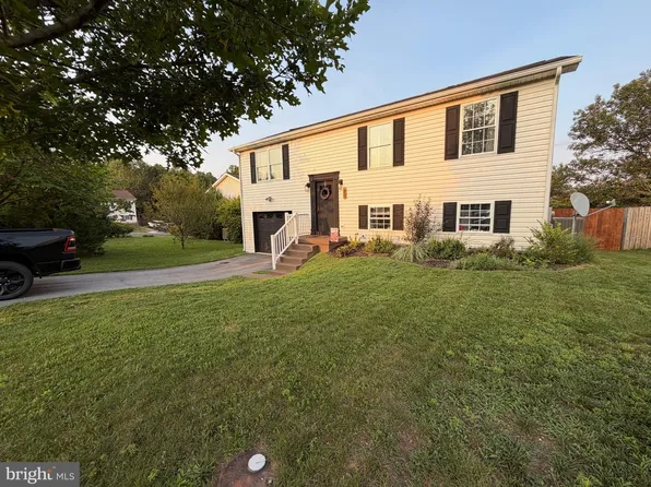 23 Gemini Ct, Martinsburg, WV 25404
