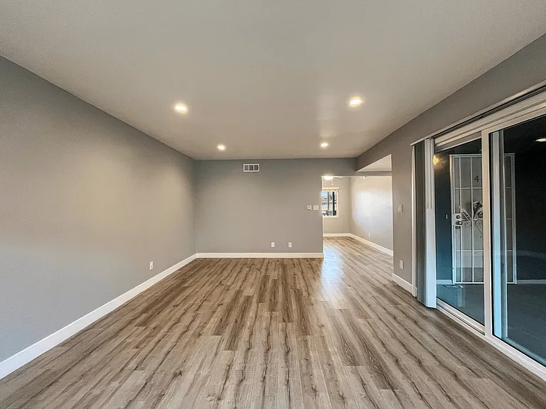 3556 W 113th St — Photo 15