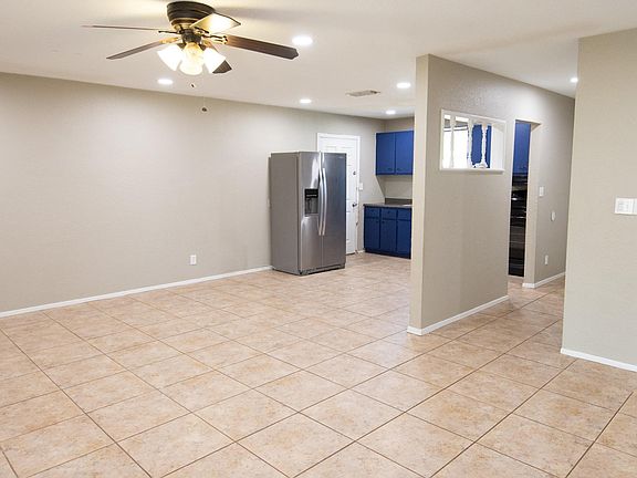 4th image of 1620 Grandview W