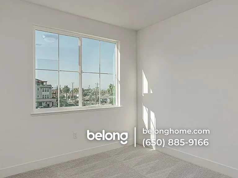 241 N N St — Photo 2