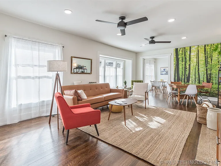 700 N McKinley Ave — Photo 6