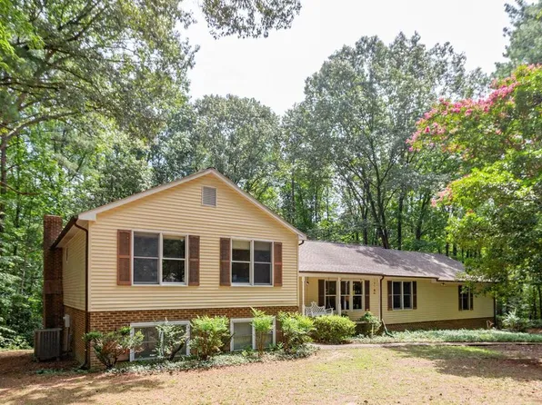 7347 Jackson Dr, King George, VA 22485
