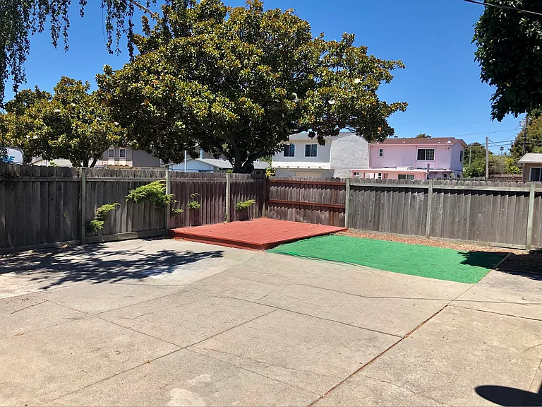 1103 Campbell St — Photo 27