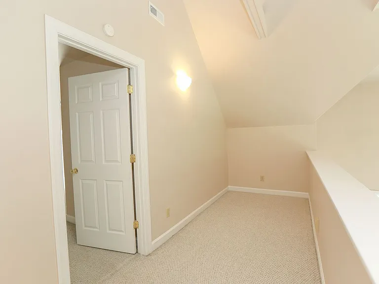 179 Herman Melville Ave — Photo 35