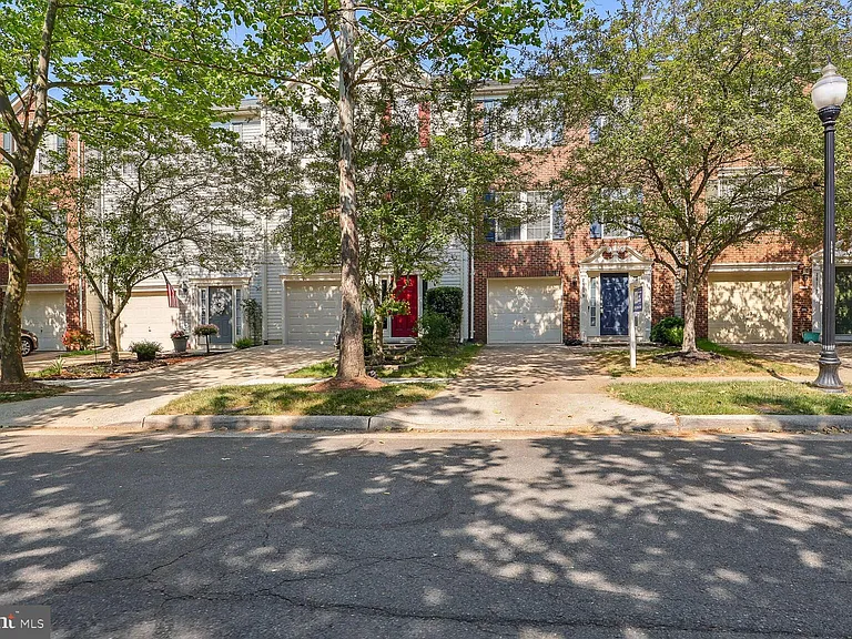 26119 Lands End Dr — Photo 2