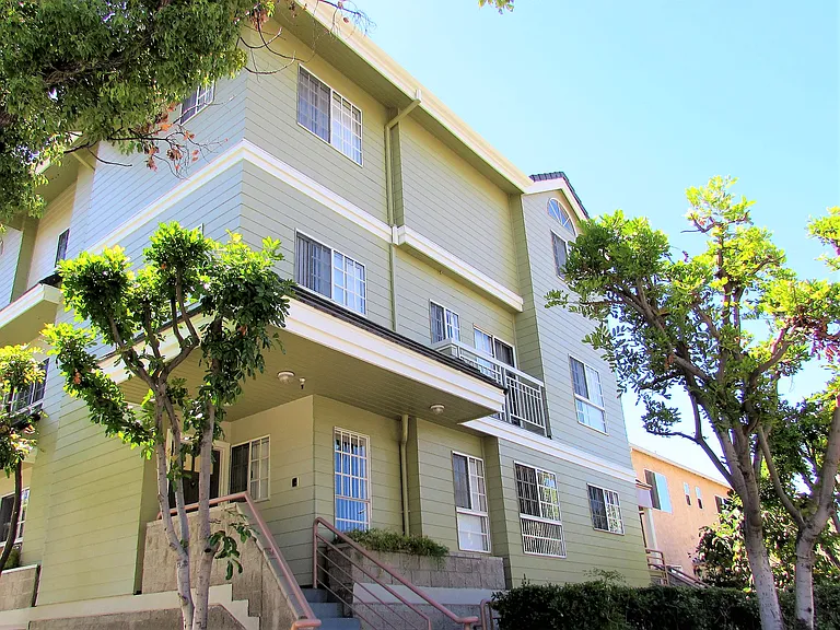 400 Palm Dr #E2 — Photo 22