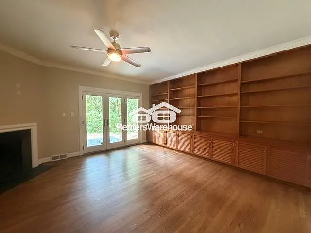 1020 Anderson St — Photo 13