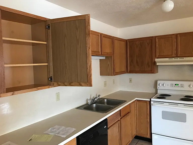 480 W Carter St — Photo 5