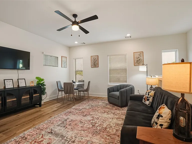 8017 Cora St #B — Photo 10