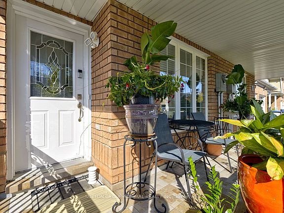 5th image of 31 Irene Cres