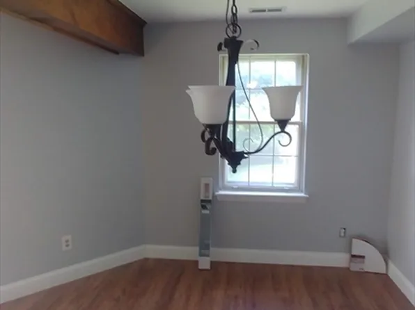 36 Jessica Dr APT F, Stoughton, MA 02072