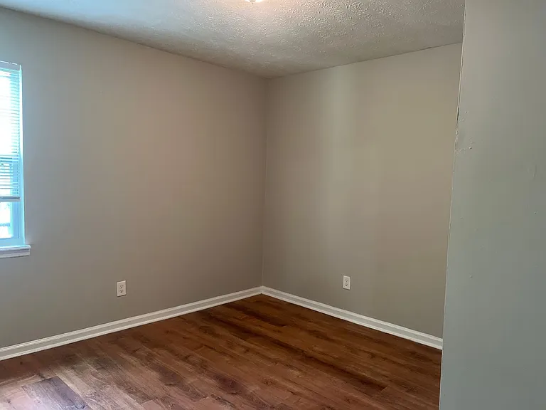 214 Kentucky Ave — Photo 5
