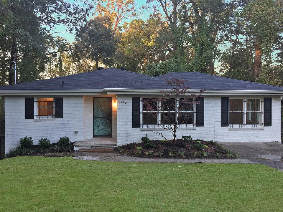 Adorable home on the park!