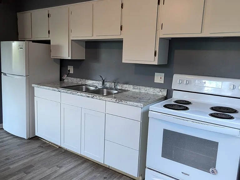 2825 Westknolls Ln #4 — Photo 5