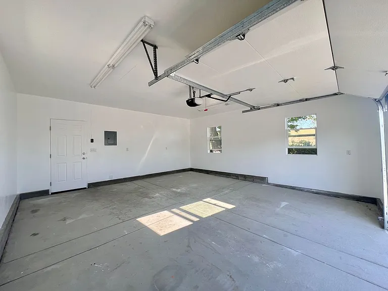 1515 Stony Point Rd — Photo 23