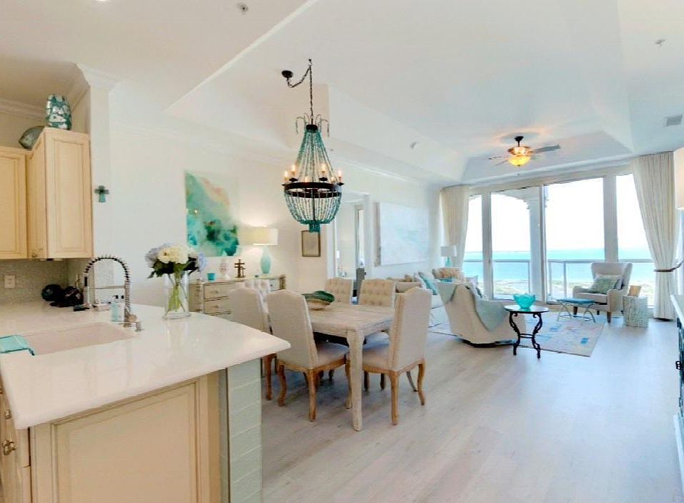 1st image of 4 Portofino Dr #Penthouse 3