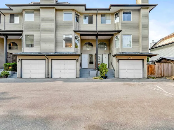 8751 Bennett Rd #11, Richmond, BC V6Y 3N5